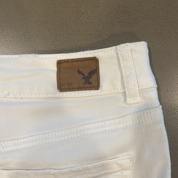 American Eagle White Stretch Midi Short - Picture 5 of 9